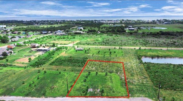 19 Cindy Palmer Lane, Dickinson, TX 77539