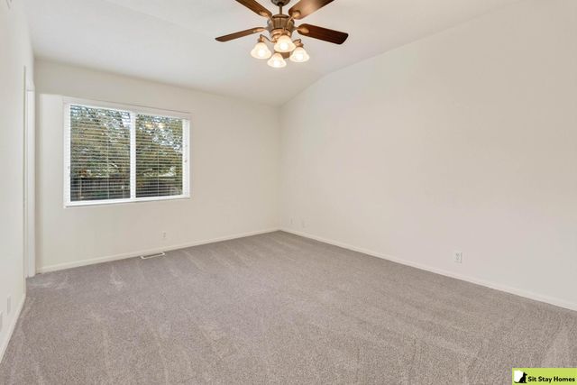 18662 Borman Street, Omaha, NE 68135