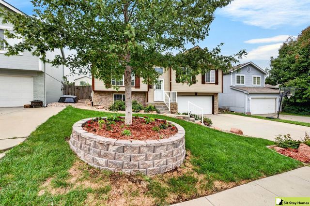 18662 Borman Street, Omaha, NE 68135