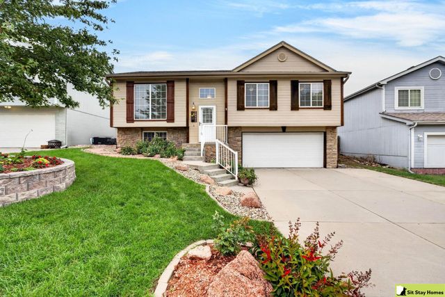 18662 Borman Street, Omaha, NE 68135