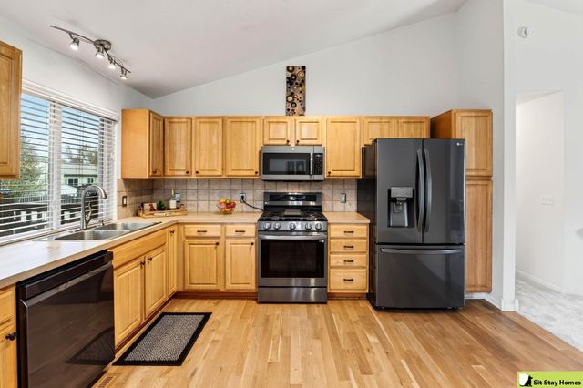 18662 Borman Street, Omaha, NE 68135