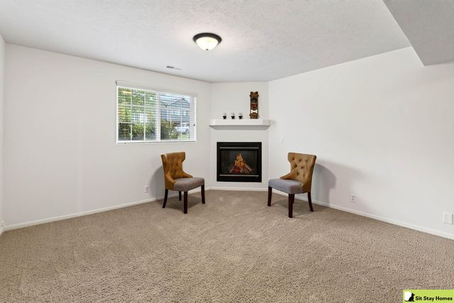 18662 Borman Street, Omaha, NE 68135