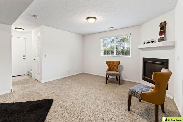 18662 Borman Street, Omaha, NE 68135