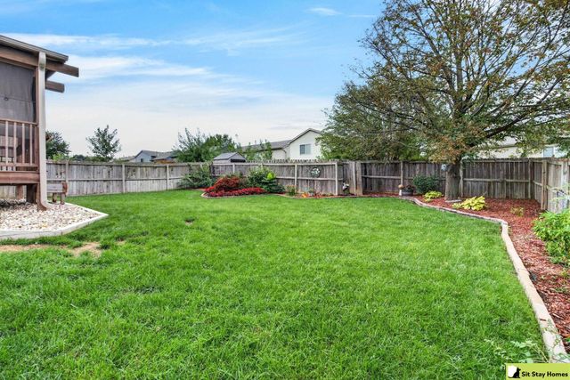 18662 Borman Street, Omaha, NE 68135
