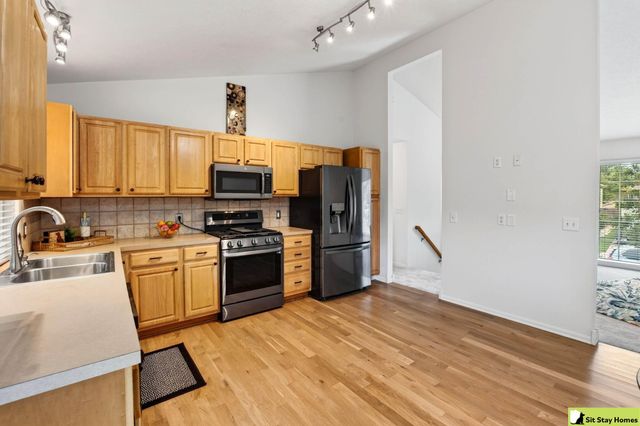 18662 Borman Street, Omaha, NE 68135