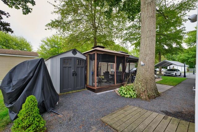 533 Forest Park, Middletown, RI 02842