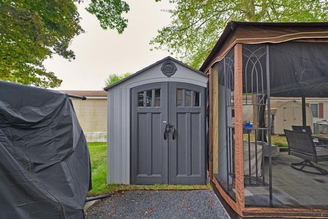 533 Forest Park, Middletown, RI 02842