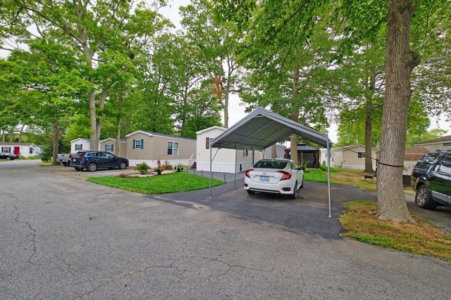 533 Forest Park, Middletown, RI 02842