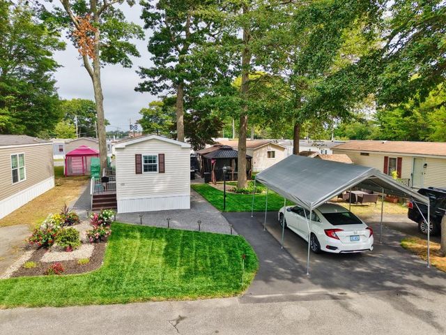 533 Forest Park, Middletown, RI 02842