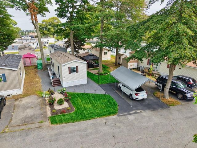 533 Forest Park, Middletown, RI 02842