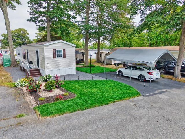533 Forest Park, Middletown, RI 02842