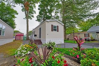 533 Forest Park, Middletown, RI 02842