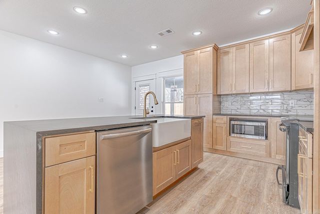 219 Woodland Trail, Bono, AR 72416