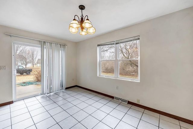 713 EDGE POINT COURT, De Pere, WI 54115