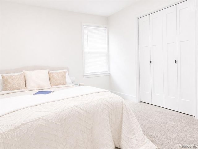 21063 Mada Avenue, Southfield, MI 48075