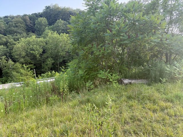 490 Freedom Crider Rd, Beaver, PA 15042