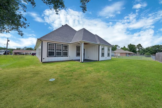 123 Cedar Bend Drive, Trinidad, TX 75163