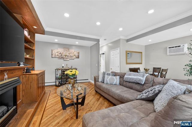 199 Franklin Street, Secaucus, NJ 07094