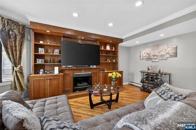 199 Franklin Street, Secaucus, NJ 07094
