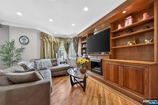199 Franklin Street, Secaucus, NJ 07094