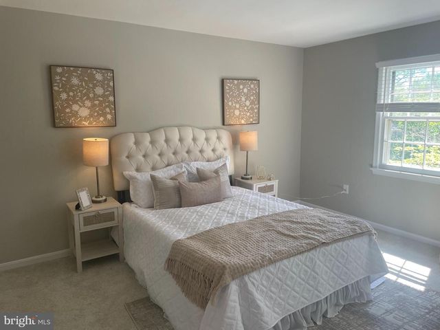 7422 CHUMMLEY CT, Falls Church, VA 22043