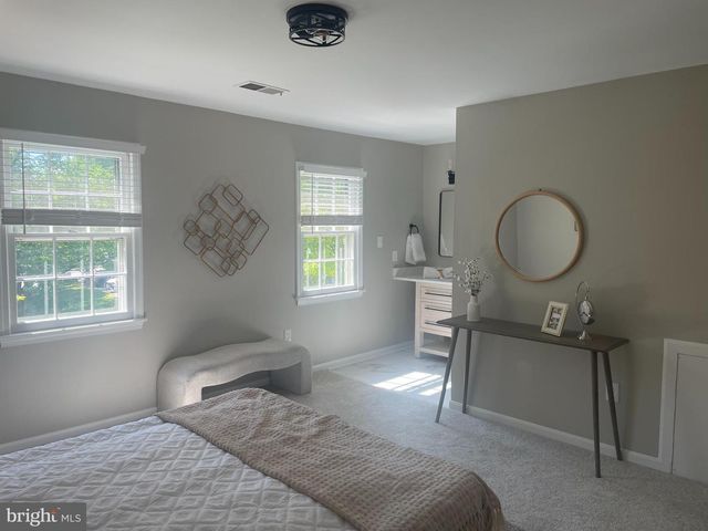 7422 CHUMMLEY CT, Falls Church, VA 22043