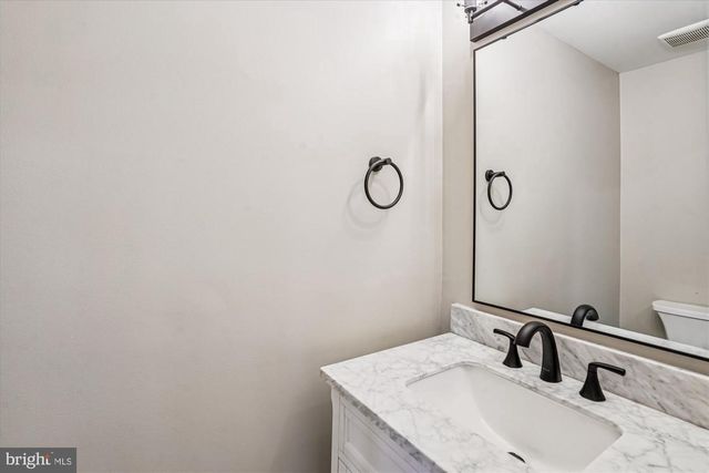 7422 CHUMMLEY CT, Falls Church, VA 22043