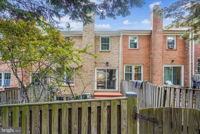 7422 CHUMMLEY CT, Falls Church, VA 22043