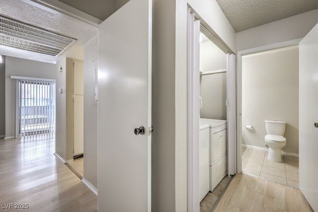 2981 Country Manor Lane 122, Las Vegas, NV 89115