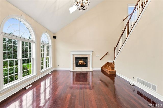 8817 Stonebriar Drive, Clarence, NY 14032