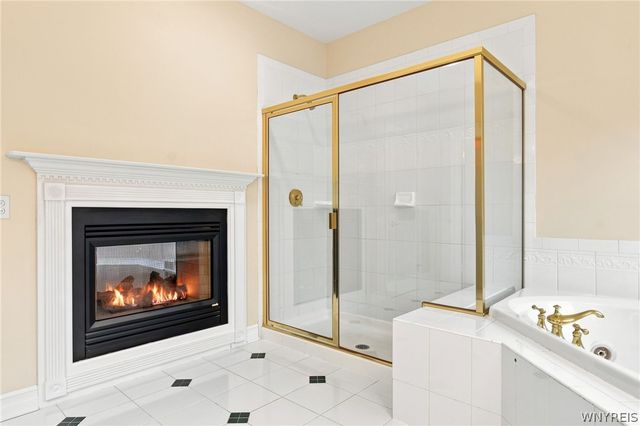 8817 Stonebriar Drive, Clarence, NY 14032