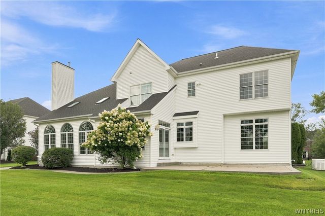 8817 Stonebriar Drive, Clarence, NY 14032