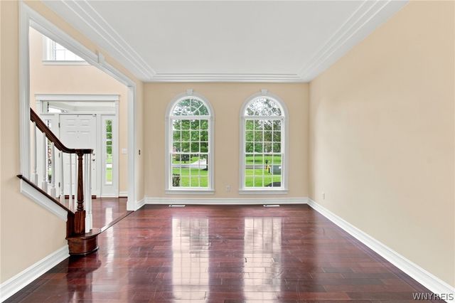 8817 Stonebriar Drive, Clarence, NY 14032