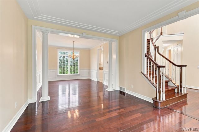 8817 Stonebriar Drive, Clarence, NY 14032