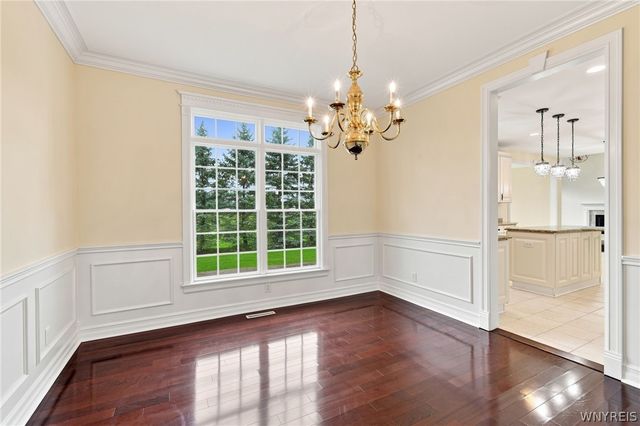 8817 Stonebriar Drive, Clarence, NY 14032