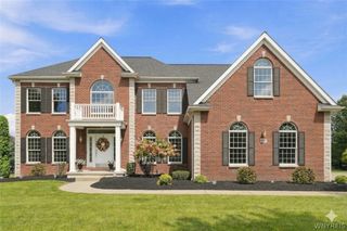 8817 Stonebriar Drive, Clarence, NY 14032
