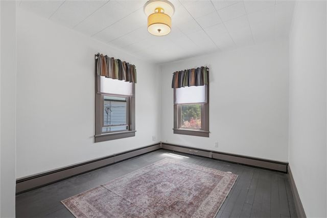 511 Mckinley Ave, East Vandergrift, PA 15629
