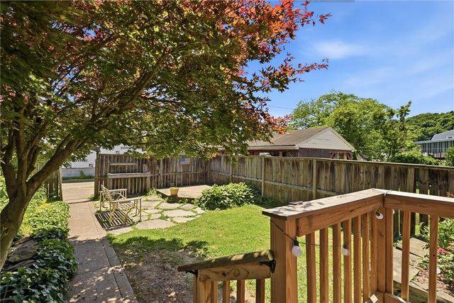 511 Mckinley Ave, East Vandergrift, PA 15629