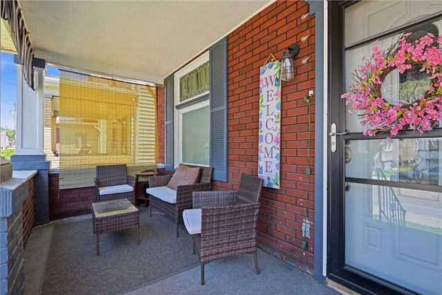 511 Mckinley Ave, East Vandergrift, PA 15629
