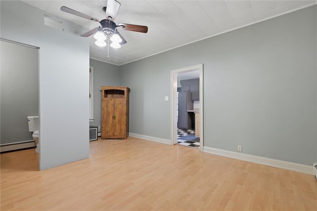 511 Mckinley Ave, East Vandergrift, PA 15629