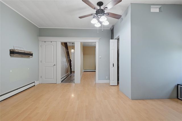 511 Mckinley Ave, East Vandergrift, PA 15629