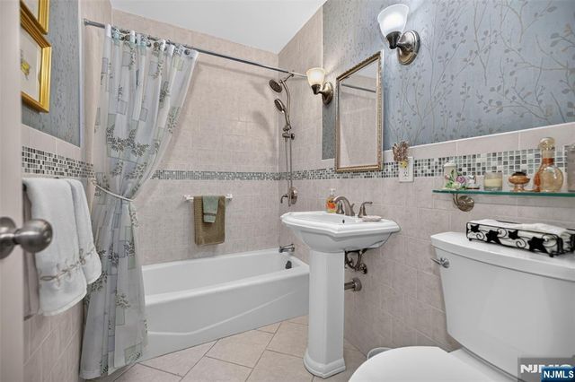 2100 Linwood Avenue 19B, Fort Lee, NJ 07024