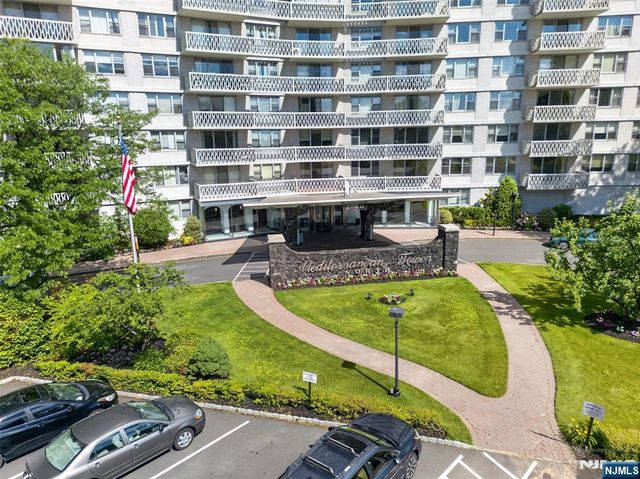 2100 Linwood Avenue 19B, Fort Lee, NJ 07024