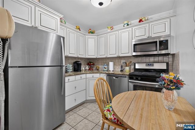 2100 Linwood Avenue 19B, Fort Lee, NJ 07024