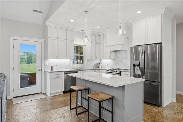 984 152nd Avenue, New Richmond, WI 54017