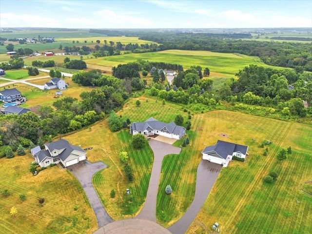 984 152nd Avenue, New Richmond, WI 54017