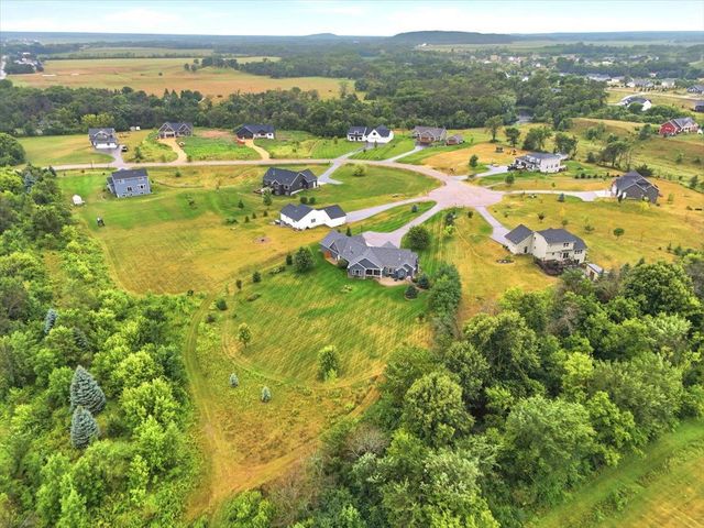 984 152nd Avenue, New Richmond, WI 54017