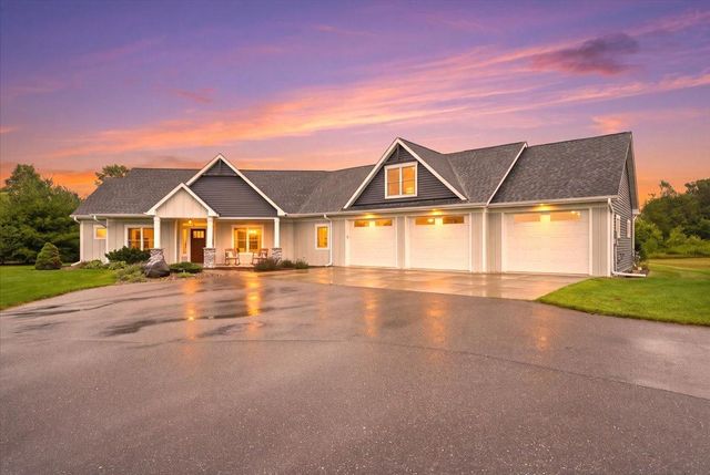 984 152nd Avenue, New Richmond, WI 54017