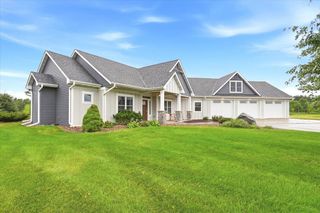 984 152nd Avenue, New Richmond, WI 54017