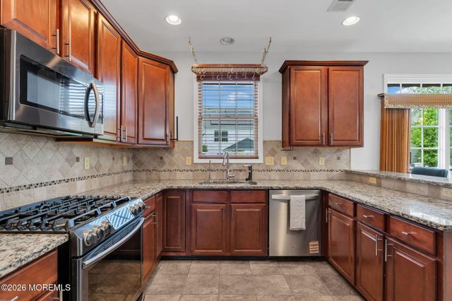 11 Colson Drive, Manalapan, NJ 07726